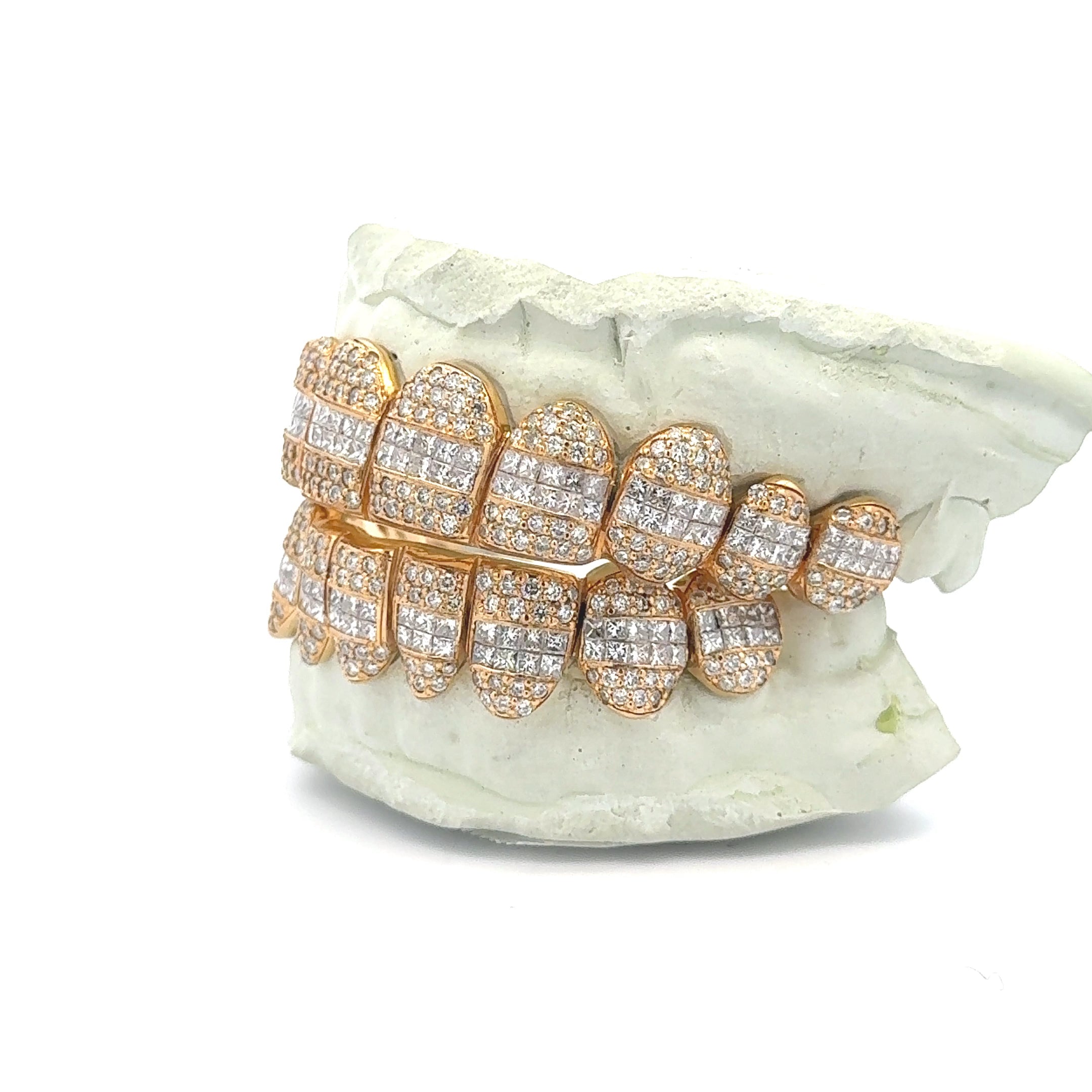 Hybrid Set With Natural Diamonds