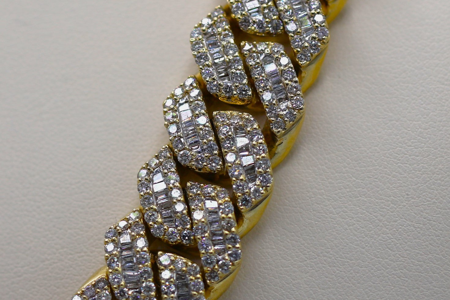 VS Baguette/Round Cuban Chain