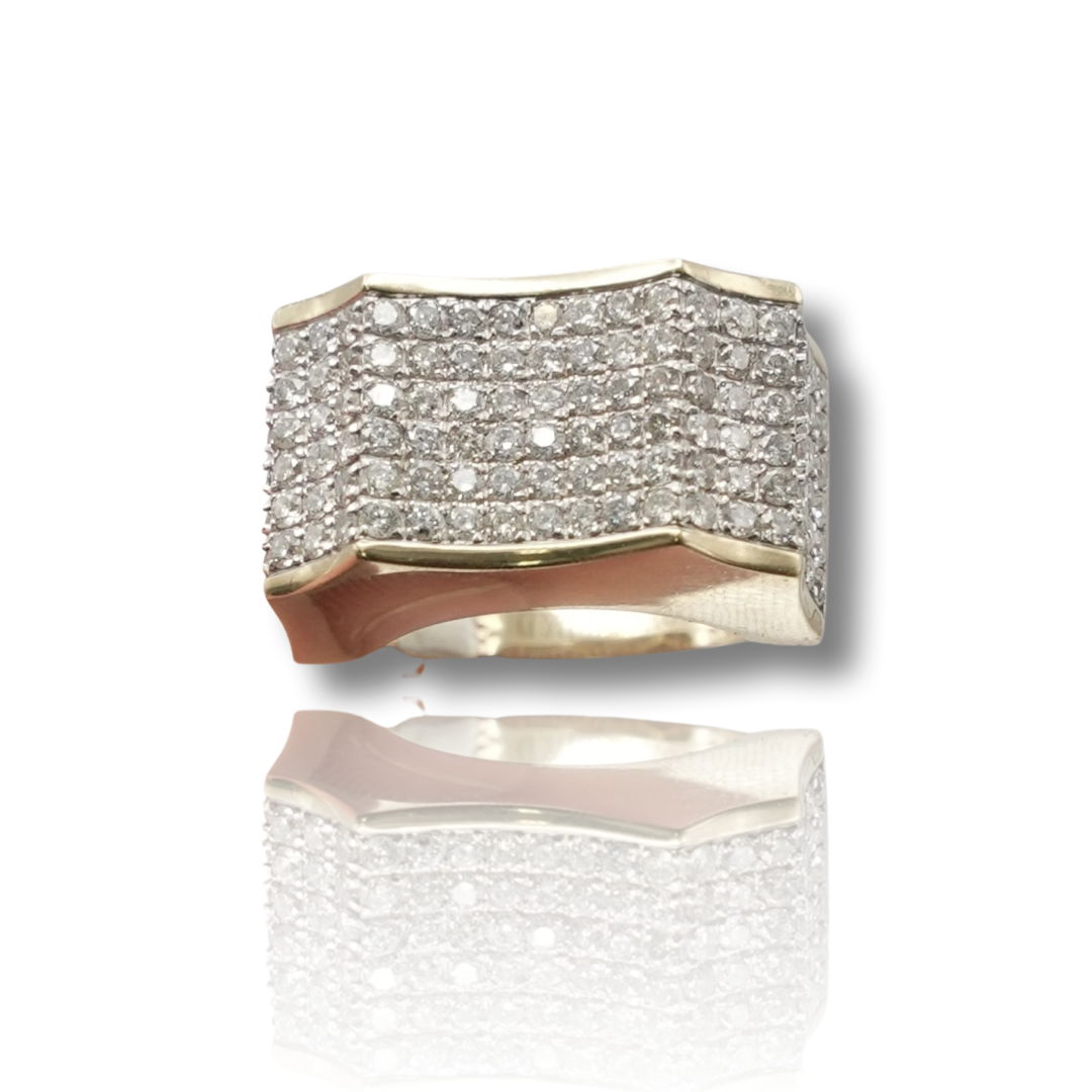 Flashy Diamond Ring